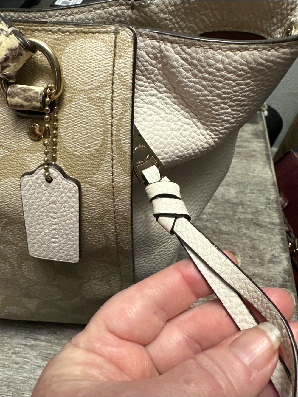 Coach Marian Tote Beige & White Sig Canvas with Snake-Print Handles/w wallet inc - Picture 4 of 16